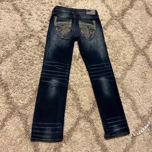 Affliction Blake straight leg jeanse size 30 (measures 32)